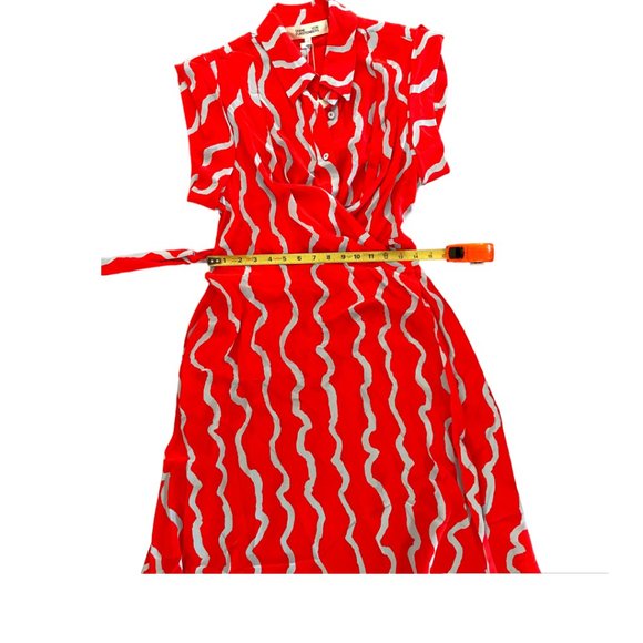 NWT Diane Von Furstenberg Red 100% Silk Wrap Midi Dress Size 10 - Picture 9 of 13